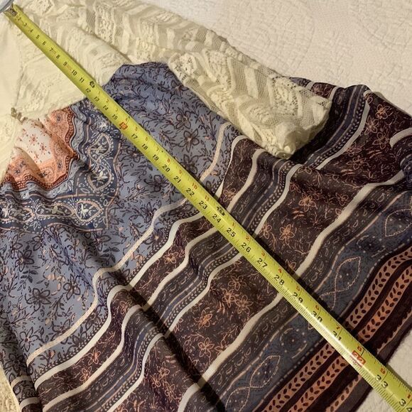 Venus dress with bell sleeves. Small - Picture 8 of 11